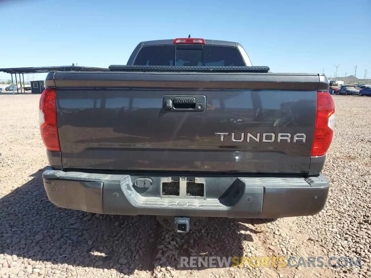 6 Фотография поврежденного автомобиля 5TFUY5F17LX955641 TOYOTA TUNDRA 2020
