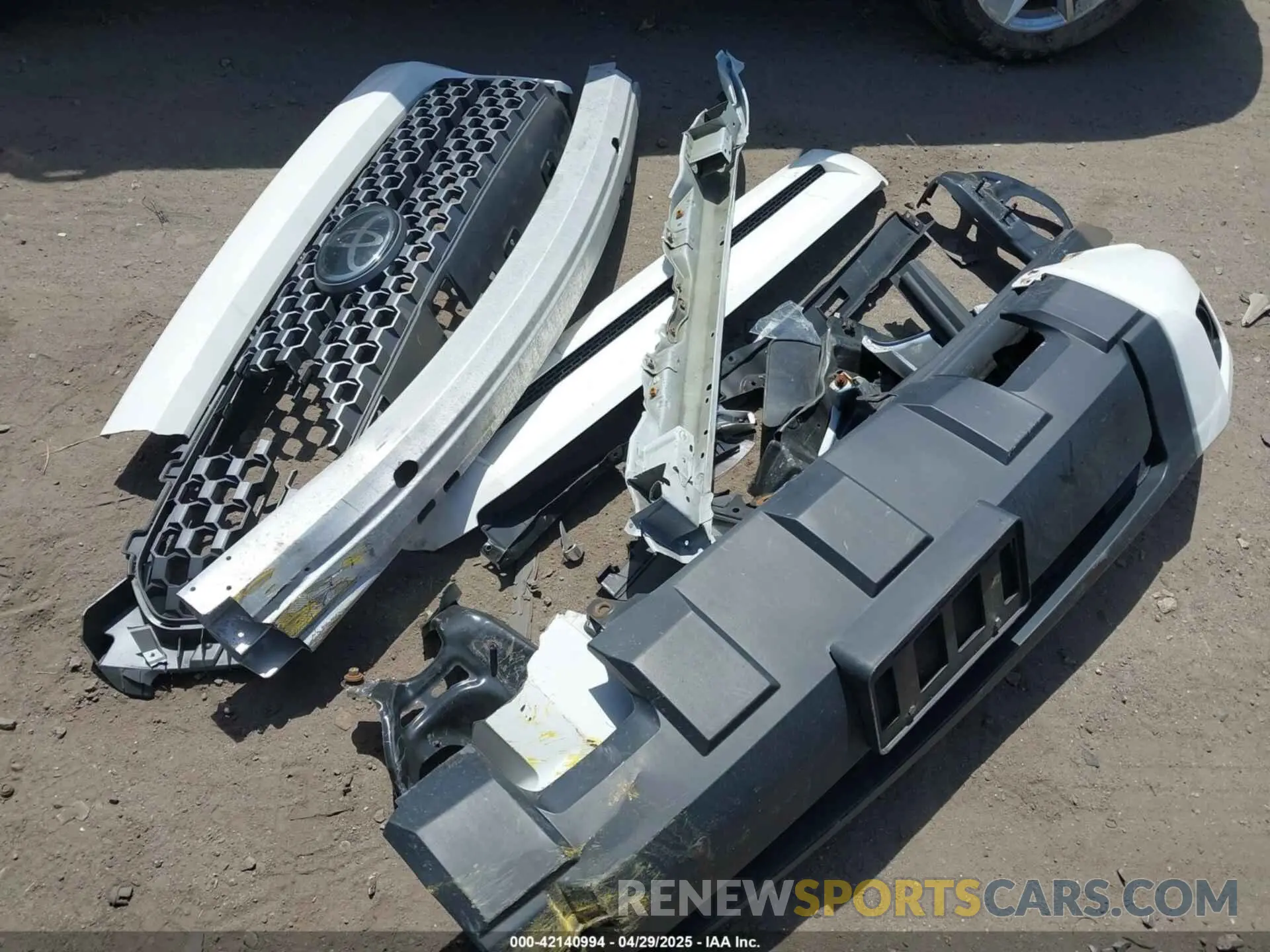 12 Фотография поврежденного автомобиля 5TFUY5F18LX898558 TOYOTA TUNDRA 2020