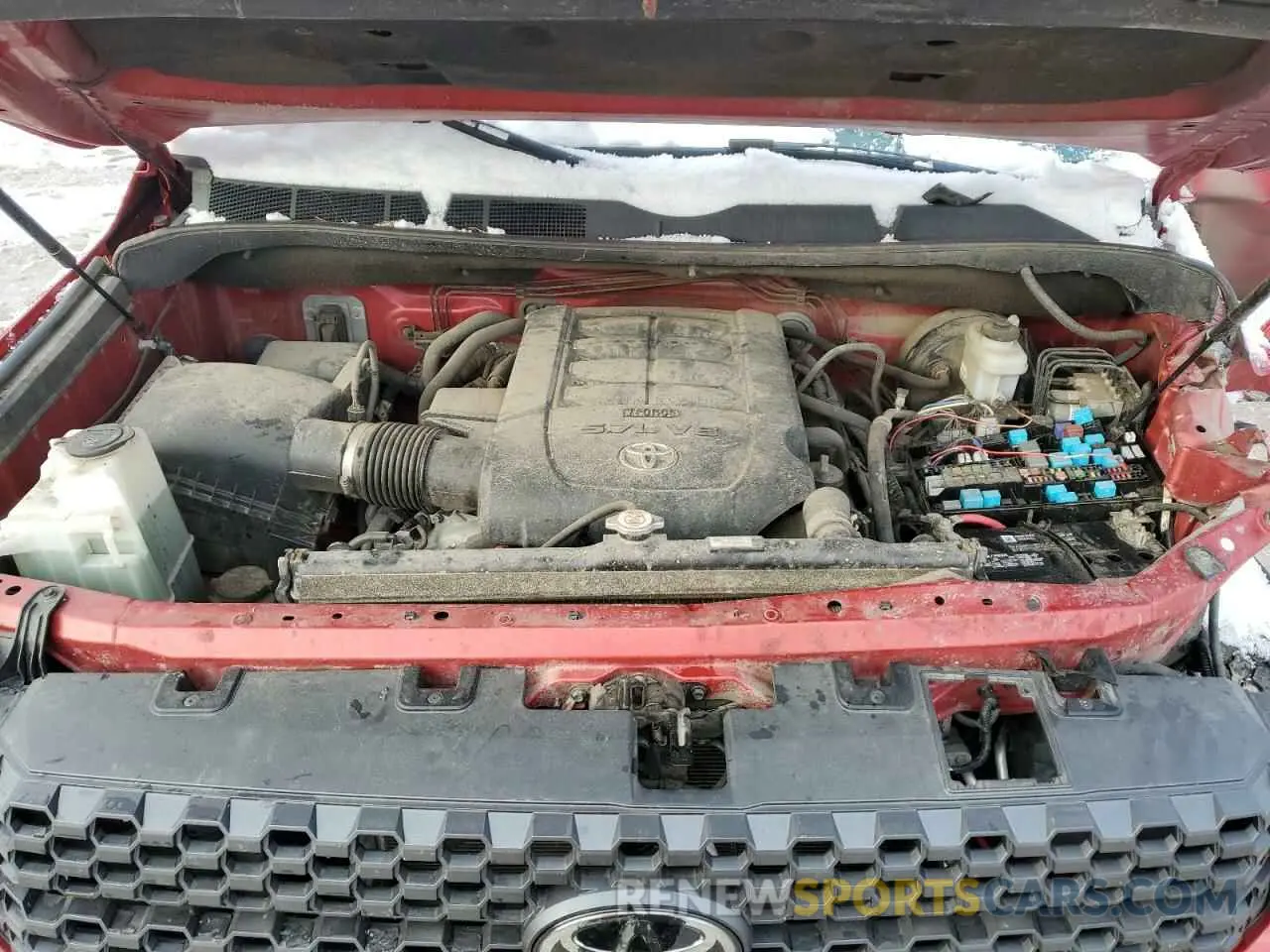 11 Photograph of a damaged car 5TFUY5F1XLX905946 TOYOTA TUNDRA 2020