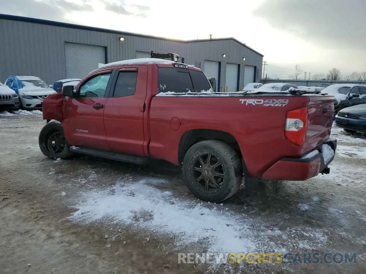 2 Photograph of a damaged car 5TFUY5F1XLX905946 TOYOTA TUNDRA 2020