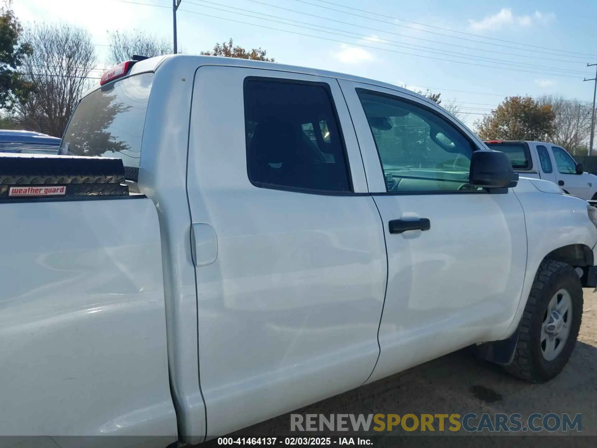13 Photograph of a damaged car 5TFUY5F1XLX955598 TOYOTA TUNDRA 2020
