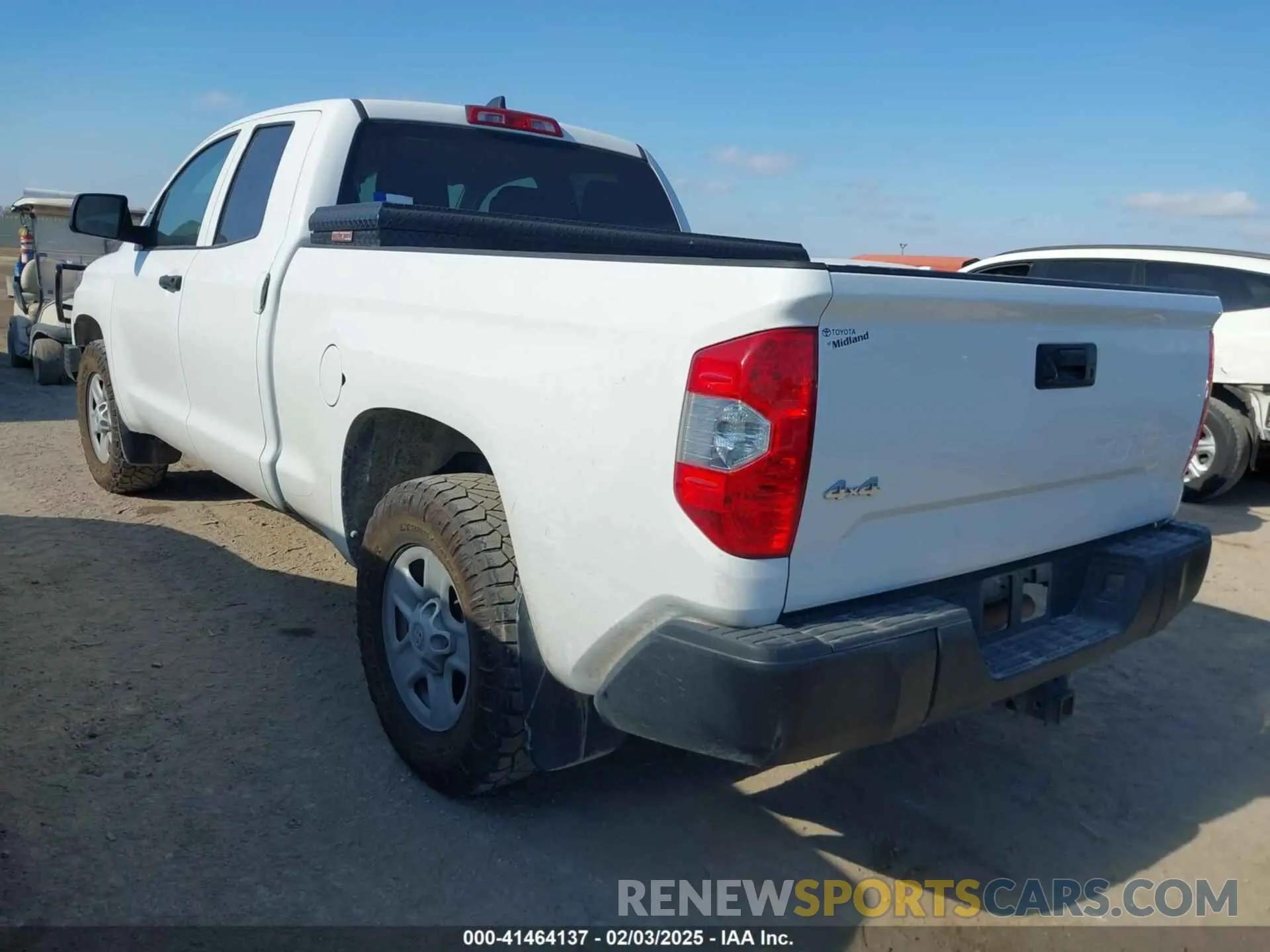3 Photograph of a damaged car 5TFUY5F1XLX955598 TOYOTA TUNDRA 2020