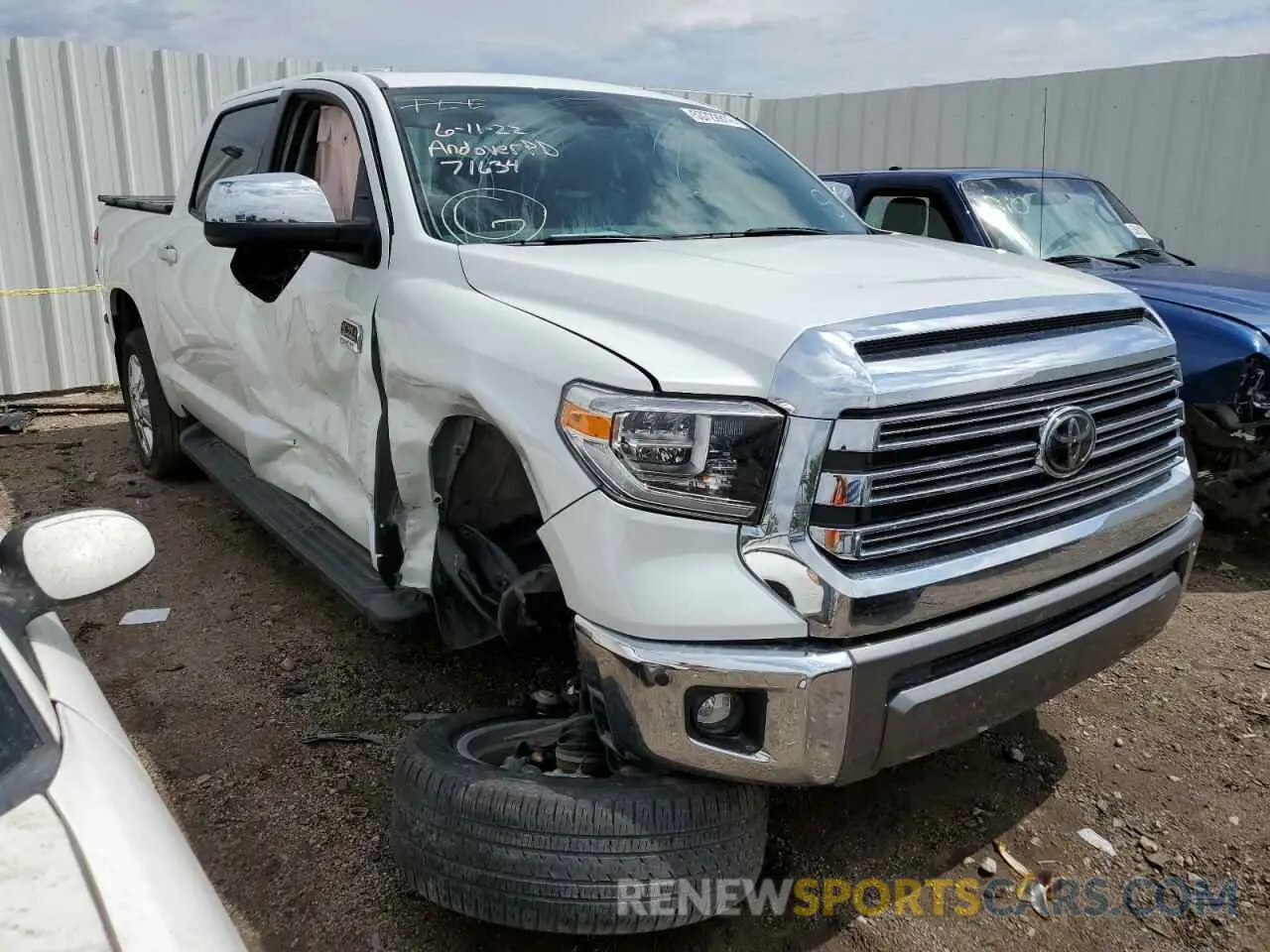 1 Фотография поврежденного автомобиля 5TFAY5F12MX028101 TOYOTA TUNDRA 2021