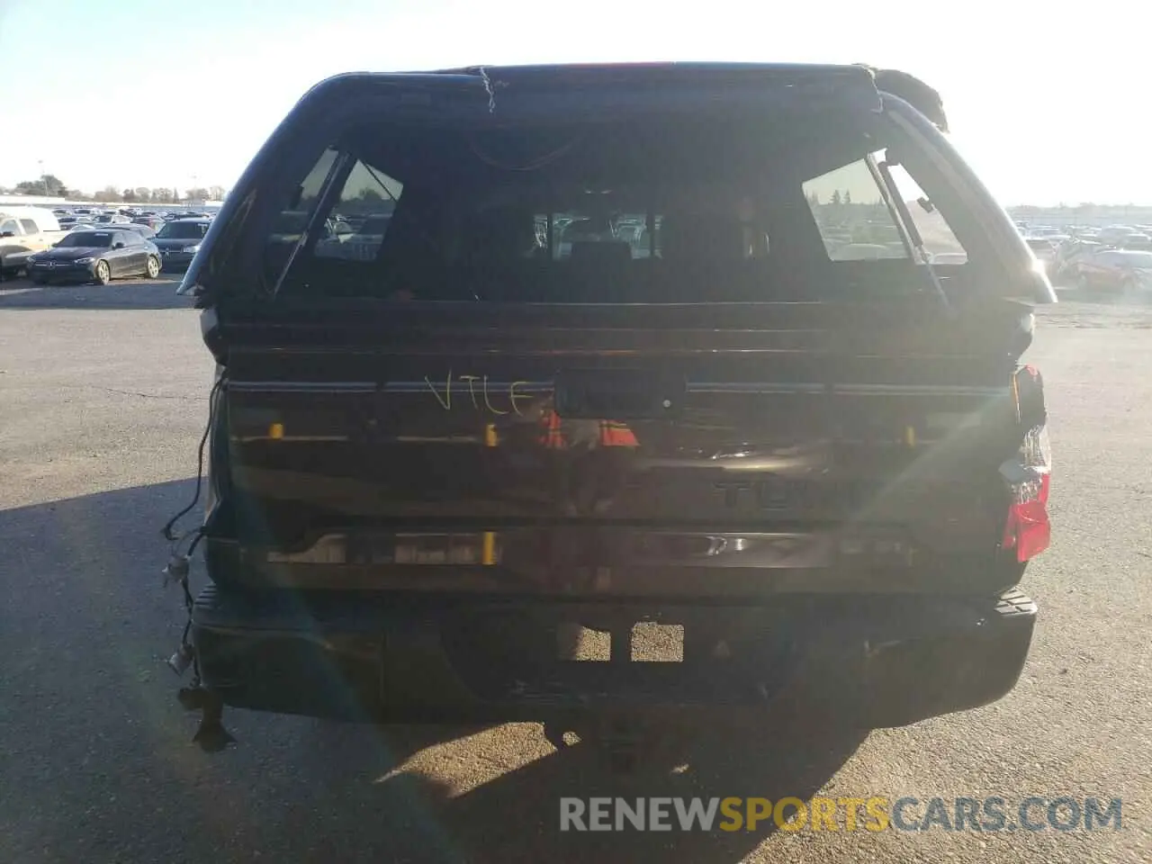6 Photograph of a damaged car 5TFAY5F17MX044780 TOYOTA TUNDRA 2021