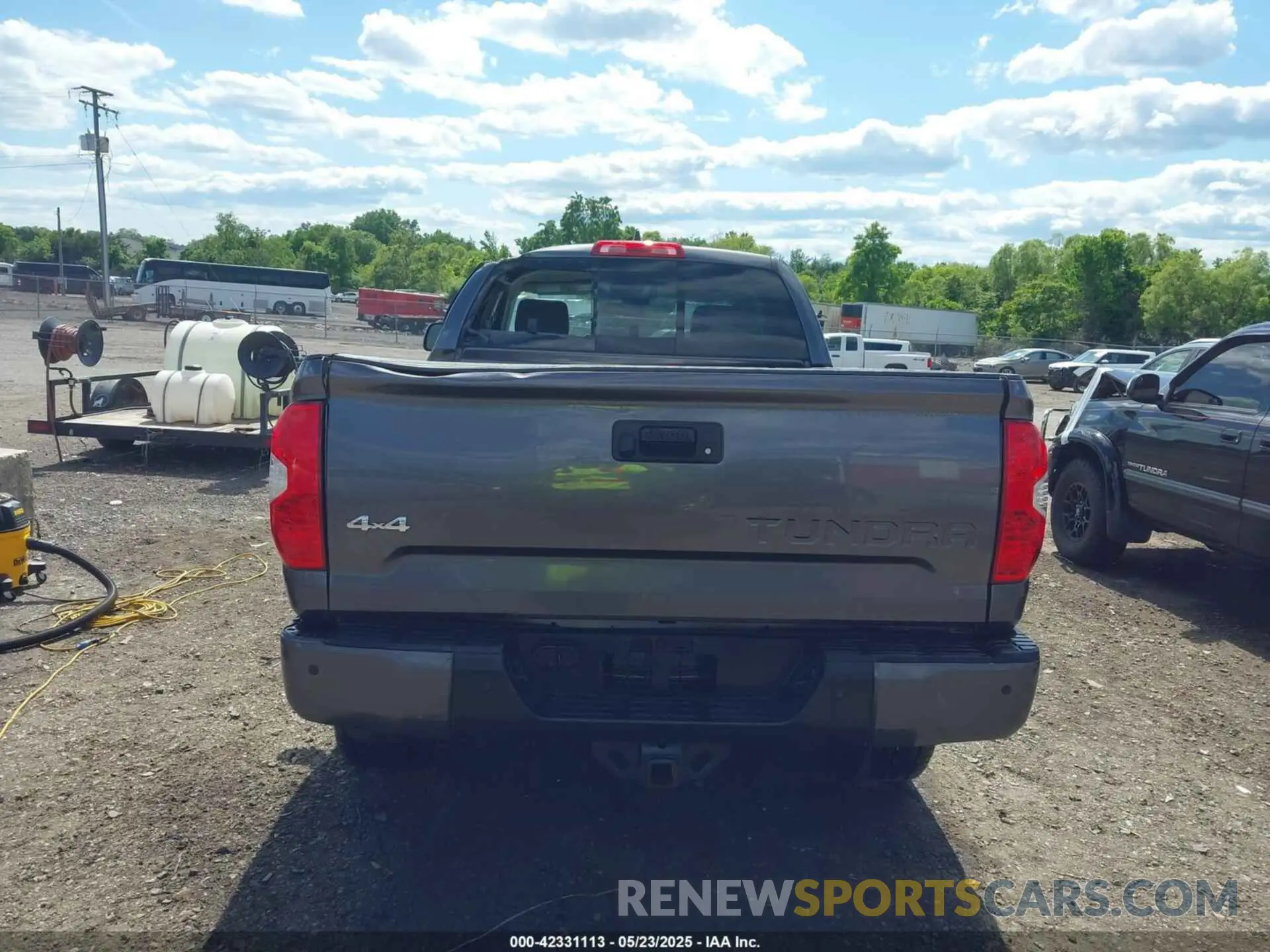 16 Photograph of a damaged car 5TFBY5F12MX959895 TOYOTA TUNDRA 2021