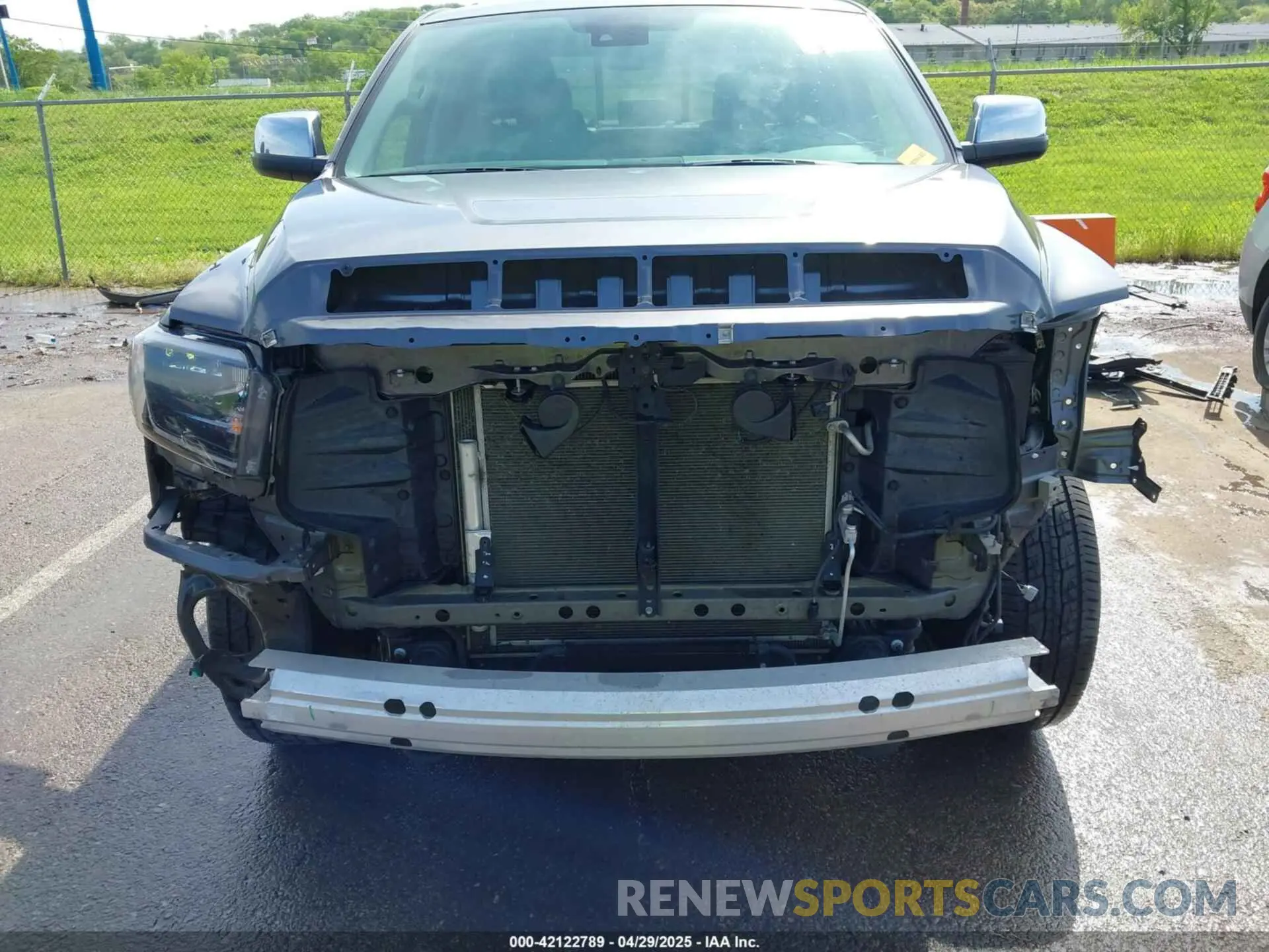 13 Photograph of a damaged car 5TFBY5F13MX044120 TOYOTA TUNDRA 2021
