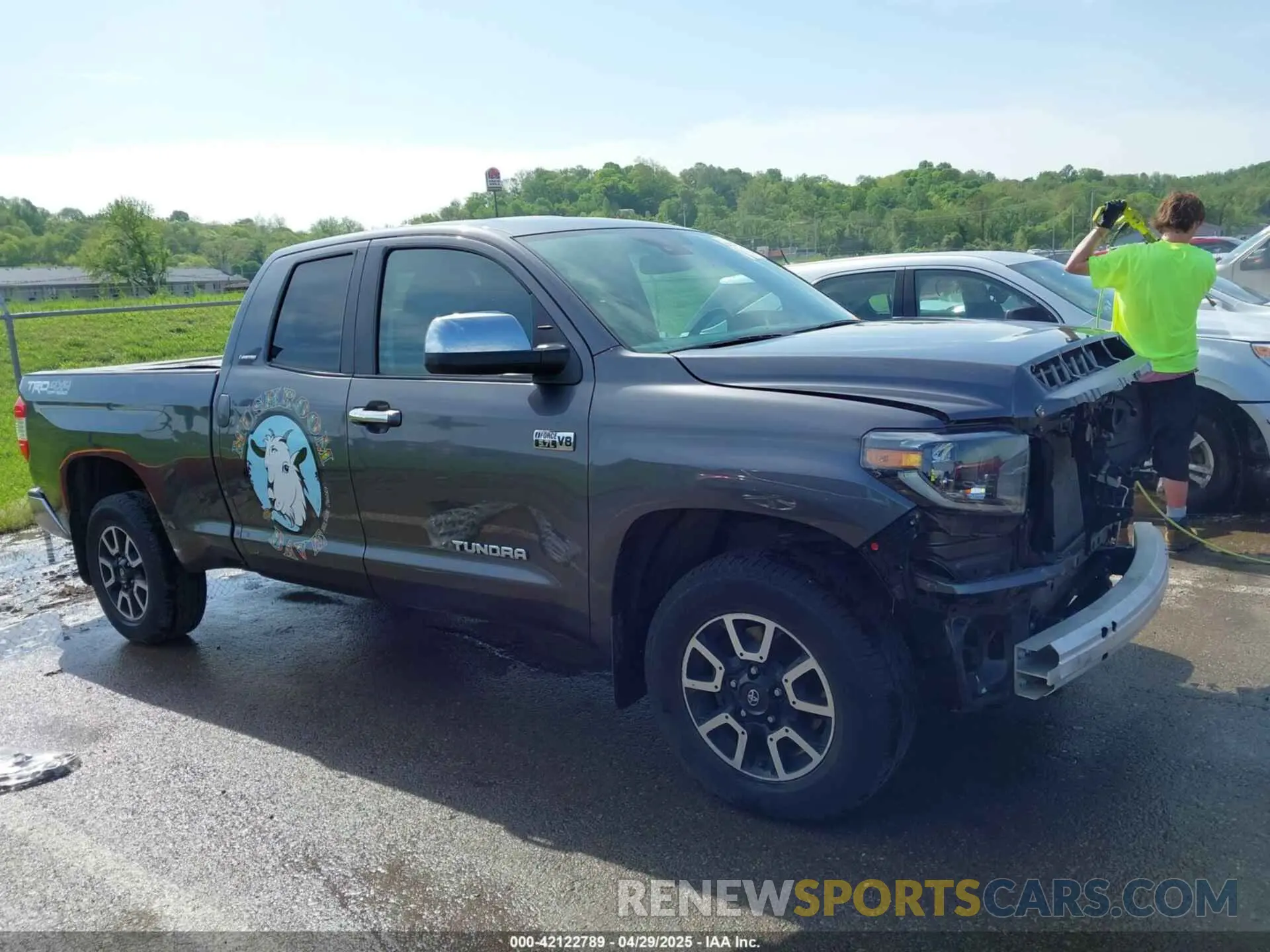 14 Photograph of a damaged car 5TFBY5F13MX044120 TOYOTA TUNDRA 2021
