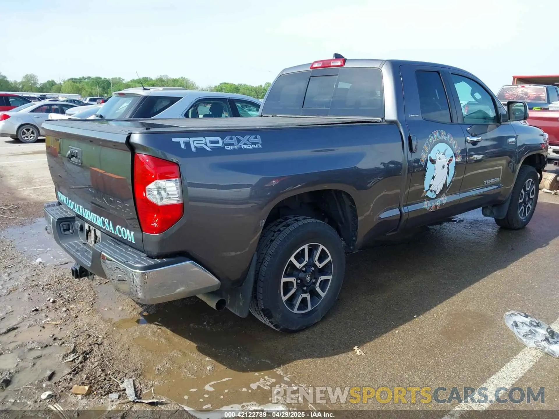 4 Photograph of a damaged car 5TFBY5F13MX044120 TOYOTA TUNDRA 2021