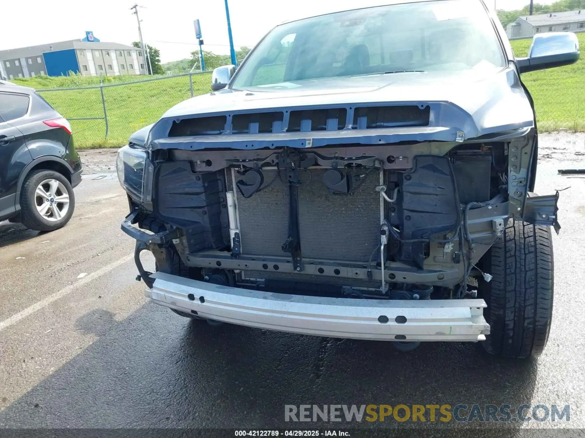 6 Photograph of a damaged car 5TFBY5F13MX044120 TOYOTA TUNDRA 2021