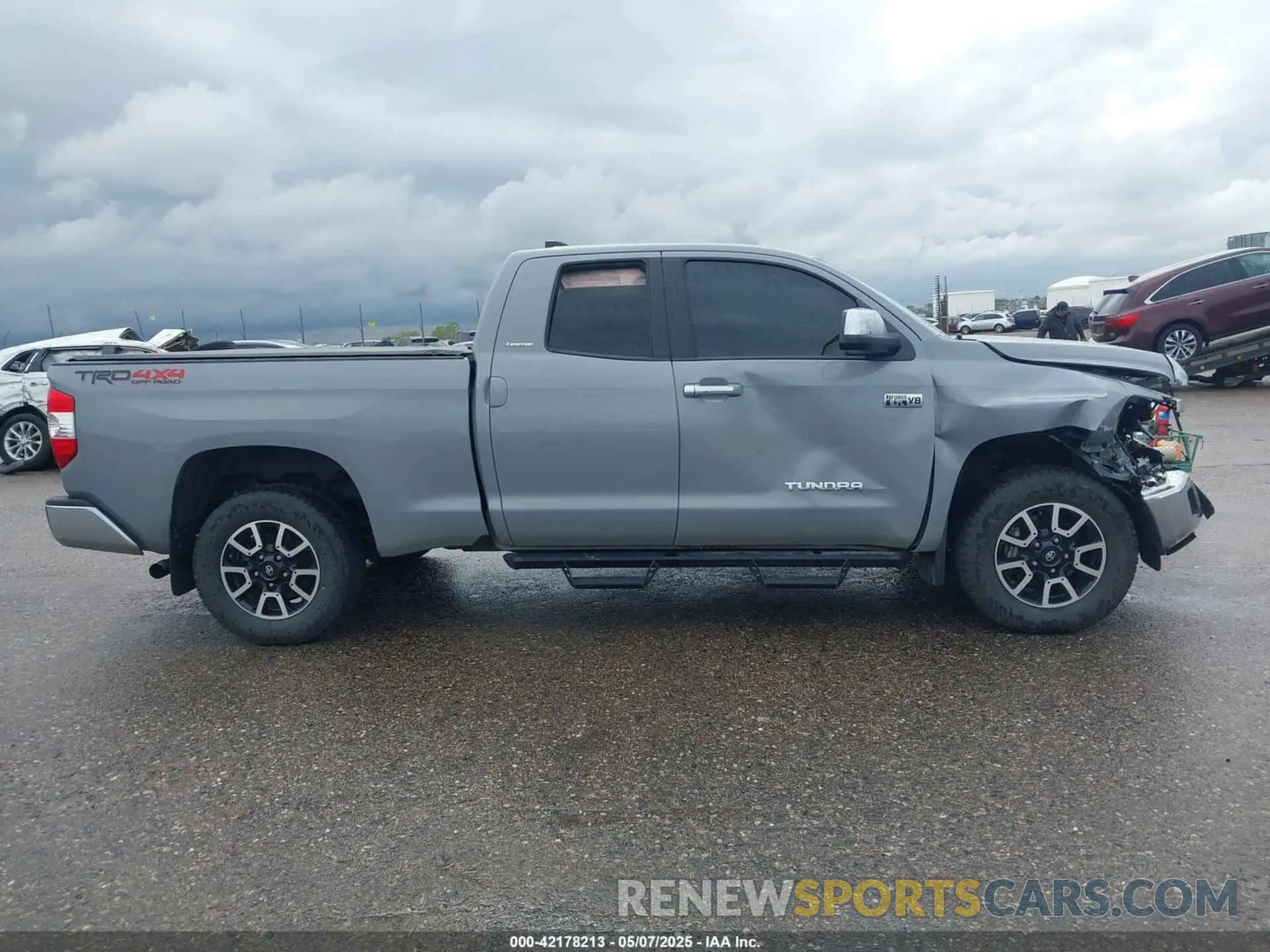 13 Photograph of a damaged car 5TFBY5F18MX042671 TOYOTA TUNDRA 2021