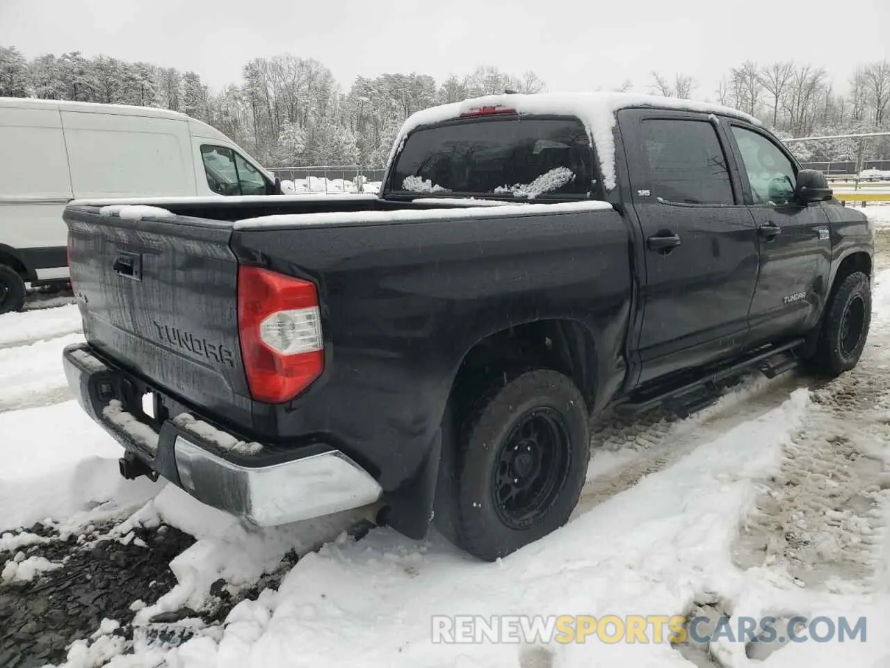 3 Photograph of a damaged car 5TFDY5F10MX968765 TOYOTA TUNDRA 2021