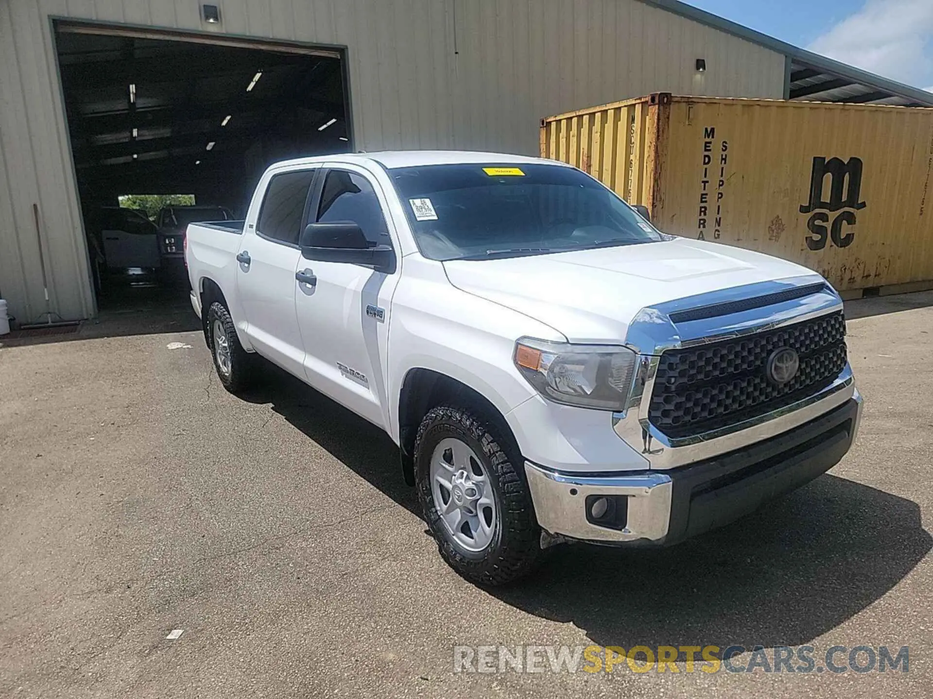 28 Photograph of a damaged car 5TFDY5F10MX998803 TOYOTA TUNDRA 2021