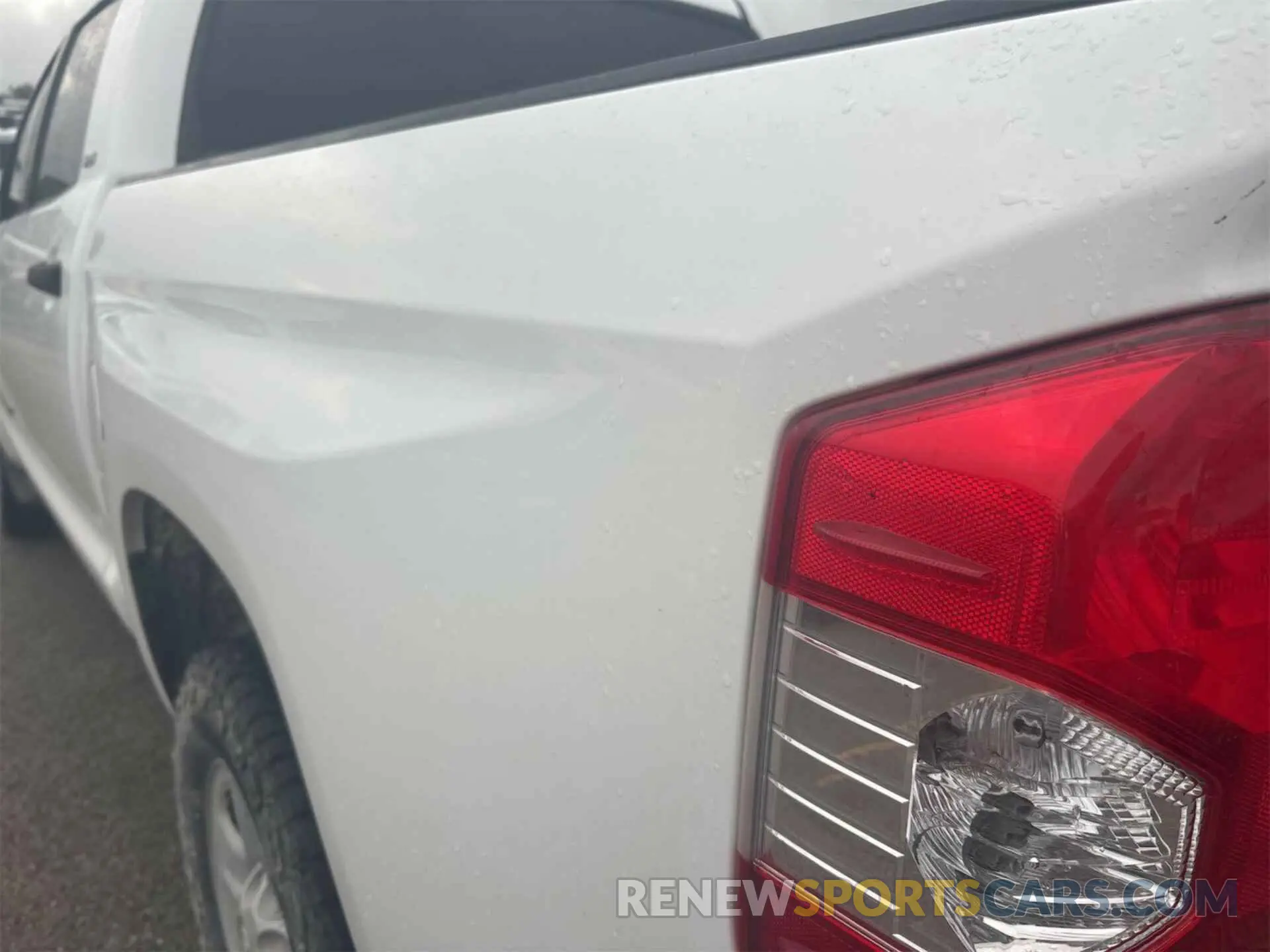 9 Photograph of a damaged car 5TFDY5F10MX998803 TOYOTA TUNDRA 2021