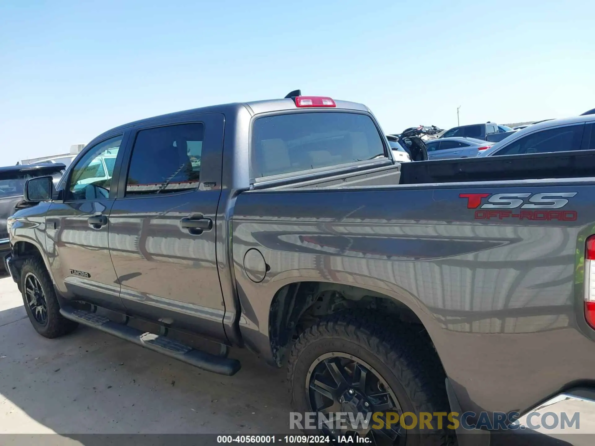 14 Photograph of a damaged car 5TFDY5F11MX001548 TOYOTA TUNDRA 2021