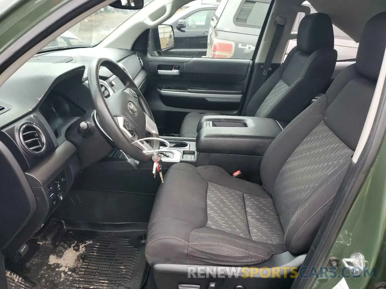7 Photograph of a damaged car 5TFDY5F11MX031049 TOYOTA TUNDRA 2021