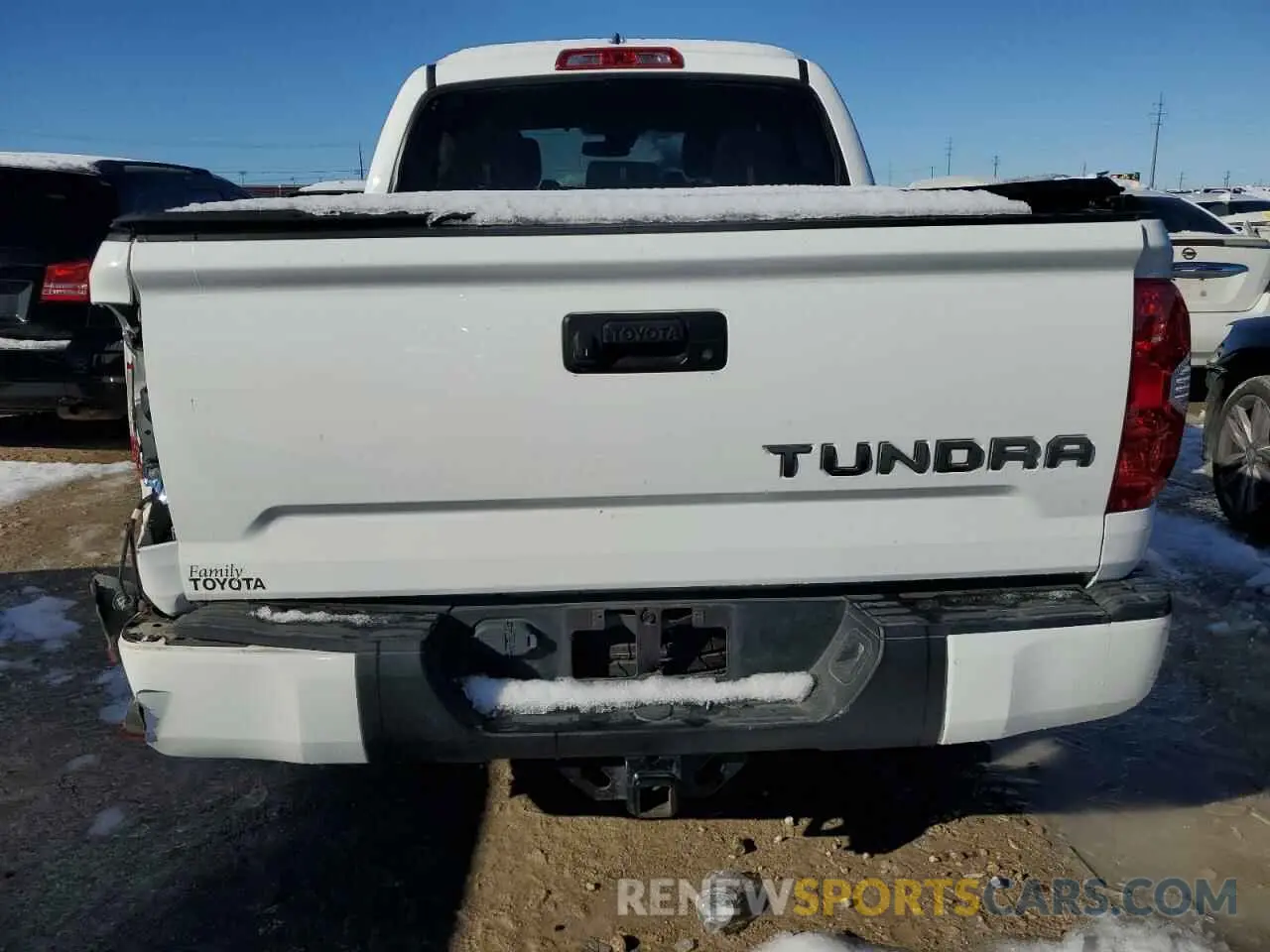 6 Photograph of a damaged car 5TFDY5F11MX988412 TOYOTA TUNDRA 2021
