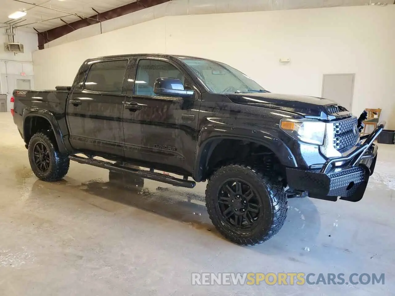 4 Photograph of a damaged car 5TFDY5F13MX973460 TOYOTA TUNDRA 2021