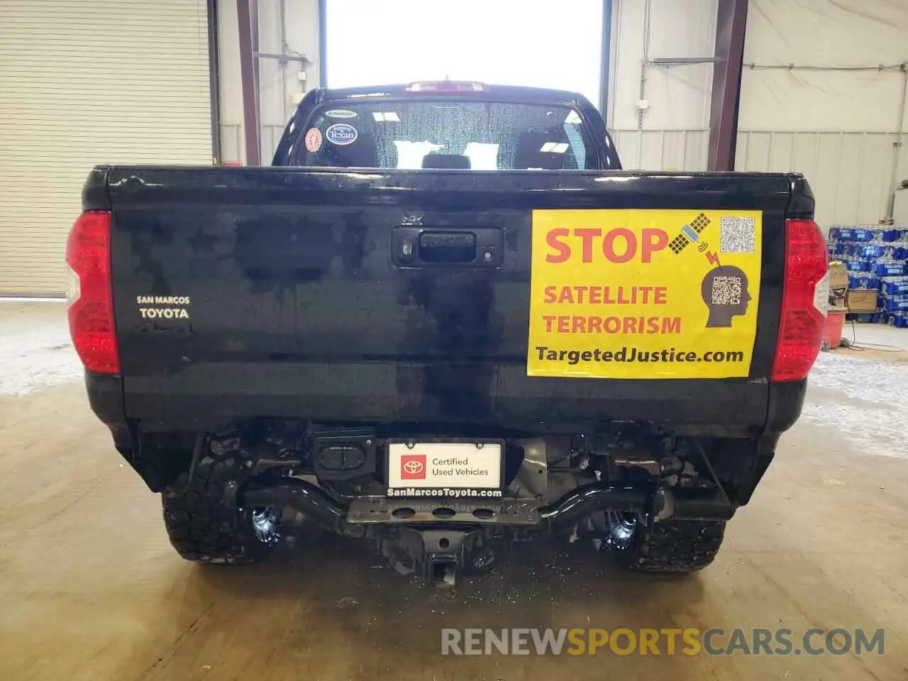 6 Photograph of a damaged car 5TFDY5F13MX973460 TOYOTA TUNDRA 2021