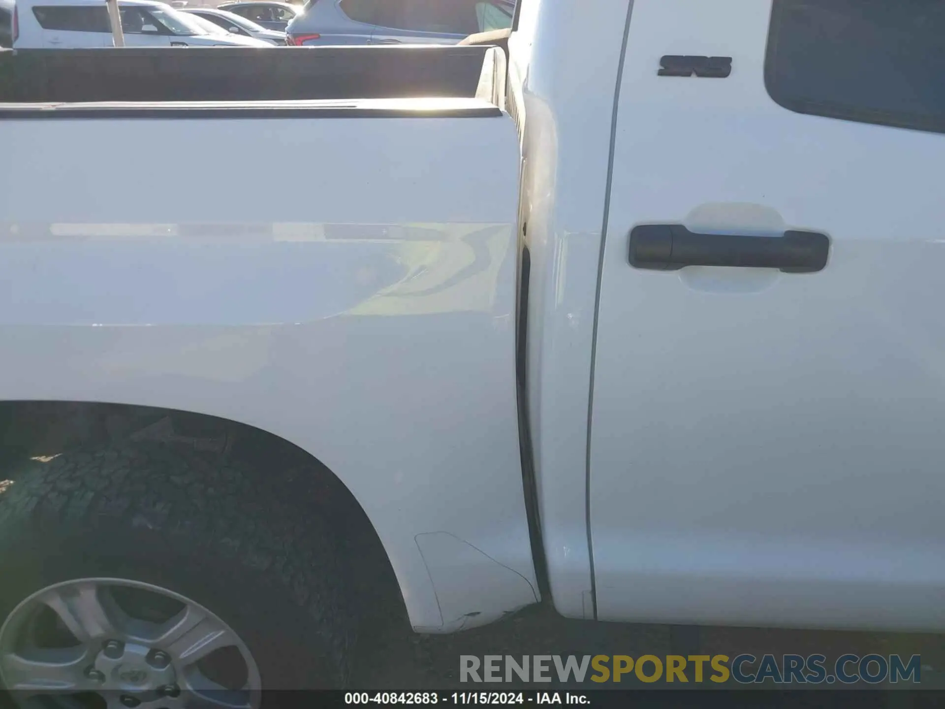17 Photograph of a damaged car 5TFDY5F14MX043230 TOYOTA TUNDRA 2021