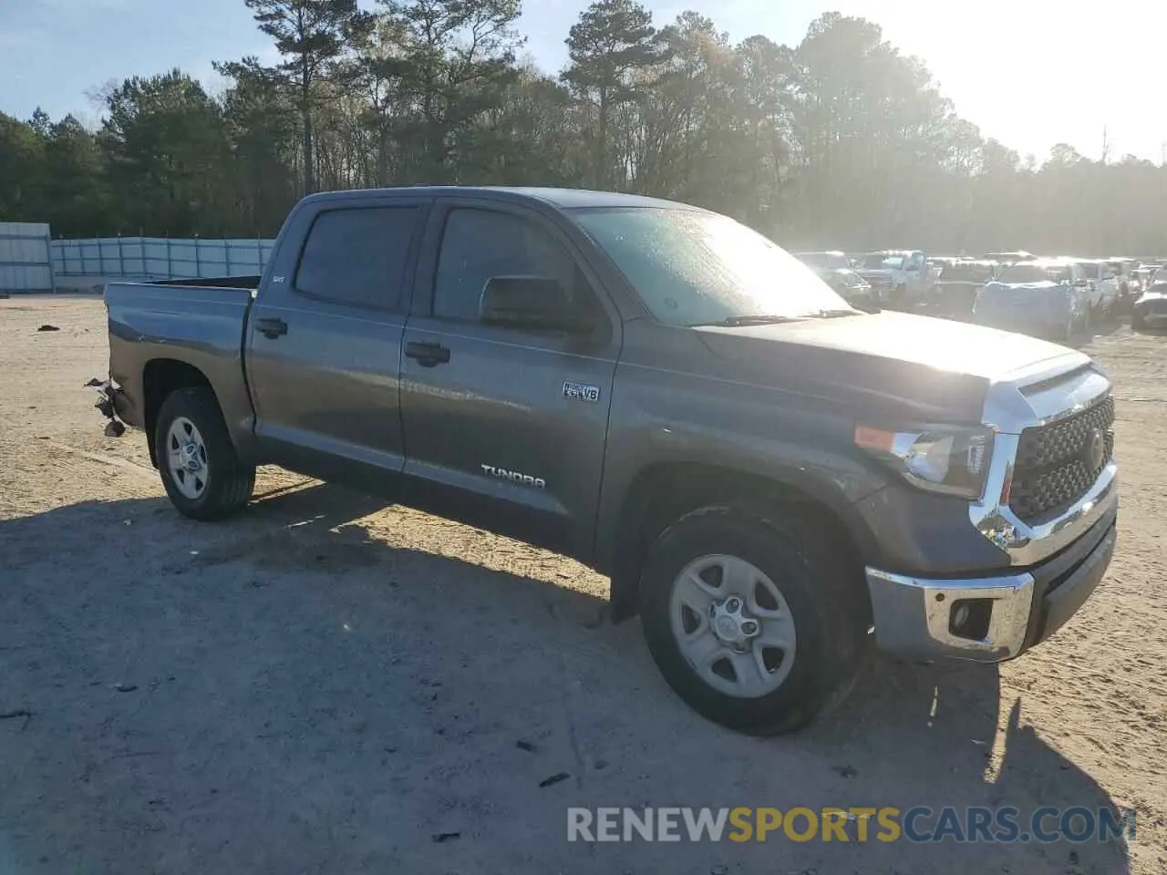 4 Photograph of a damaged car 5TFDY5F15MX989031 TOYOTA TUNDRA 2021