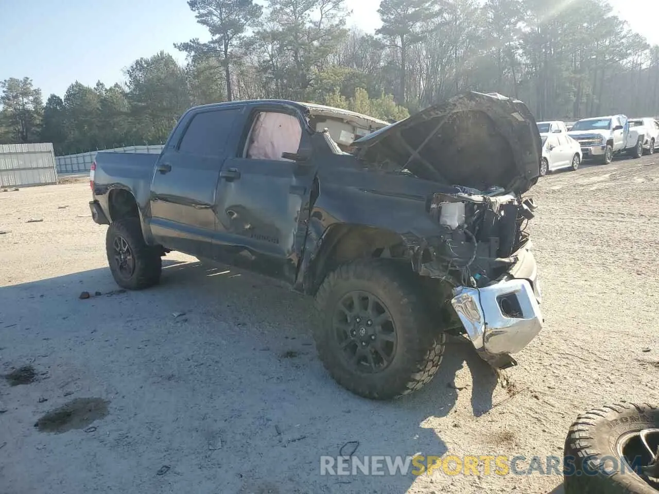 4 Photograph of a damaged car 5TFDY5F16MX002985 TOYOTA TUNDRA 2021