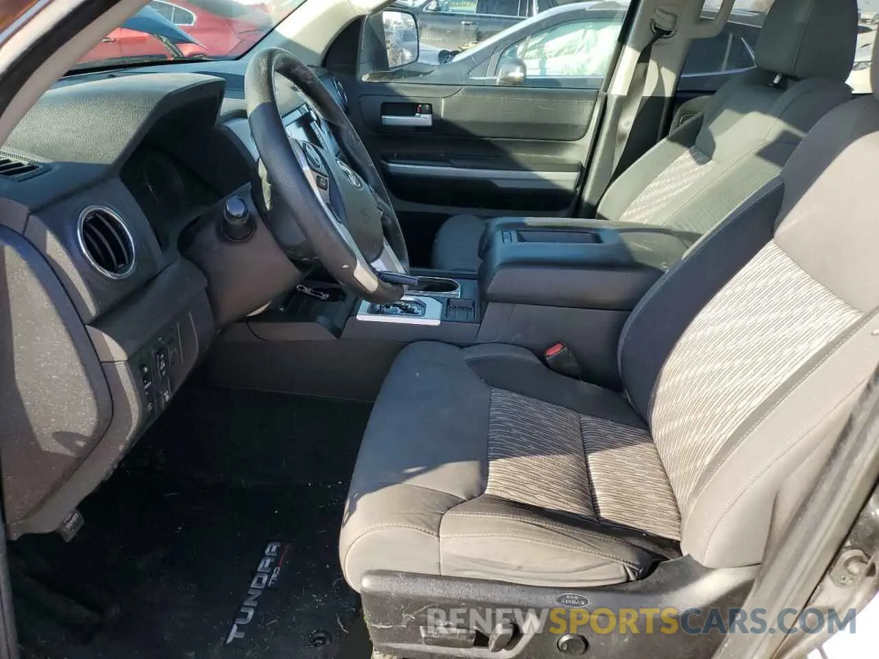 7 Photograph of a damaged car 5TFDY5F16MX006051 TOYOTA TUNDRA 2021