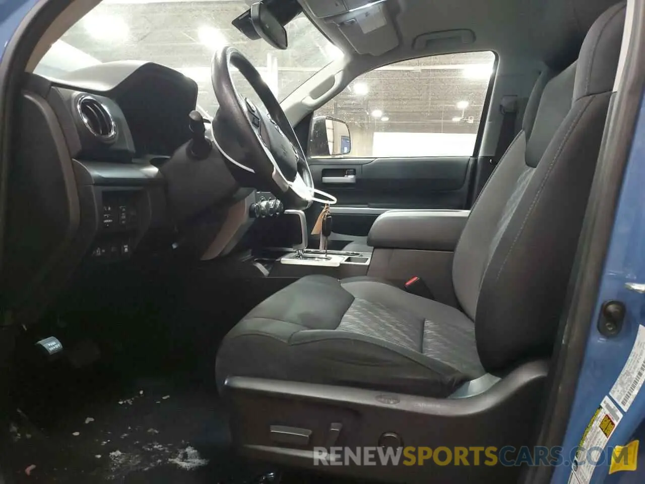 7 Photograph of a damaged car 5TFDY5F17MX009623 TOYOTA TUNDRA 2021