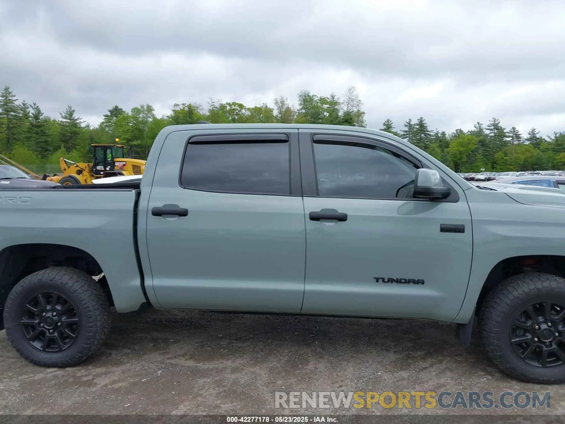 13 Photograph of a damaged car 5TFDY5F17MX033498 TOYOTA TUNDRA 2021