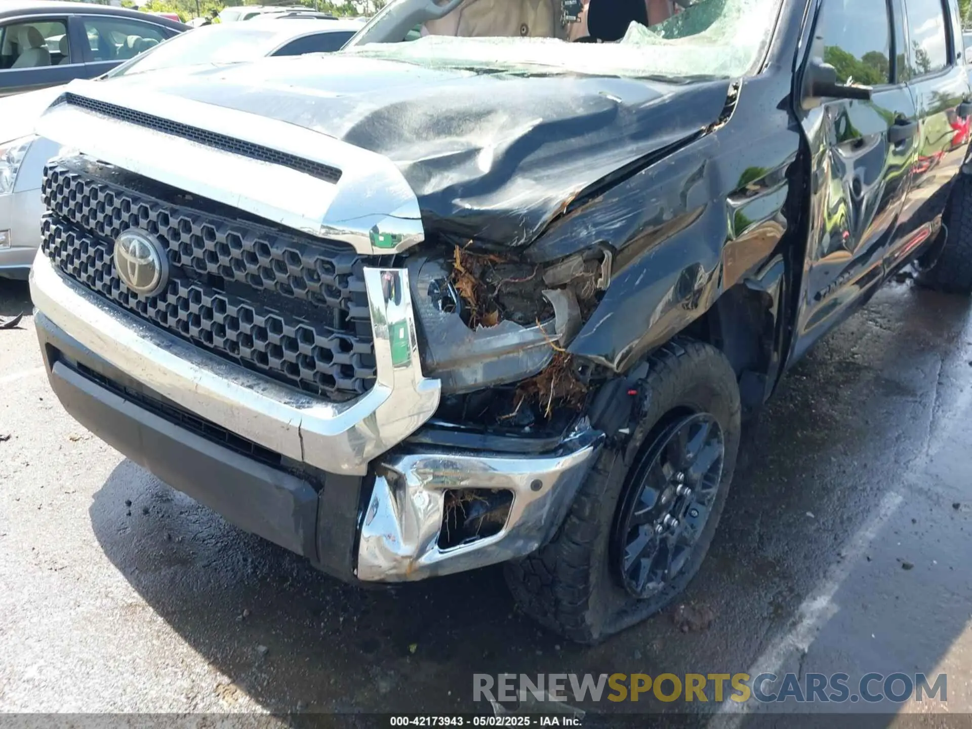 12 Photograph of a damaged car 5TFDY5F17MX991623 TOYOTA TUNDRA 2021