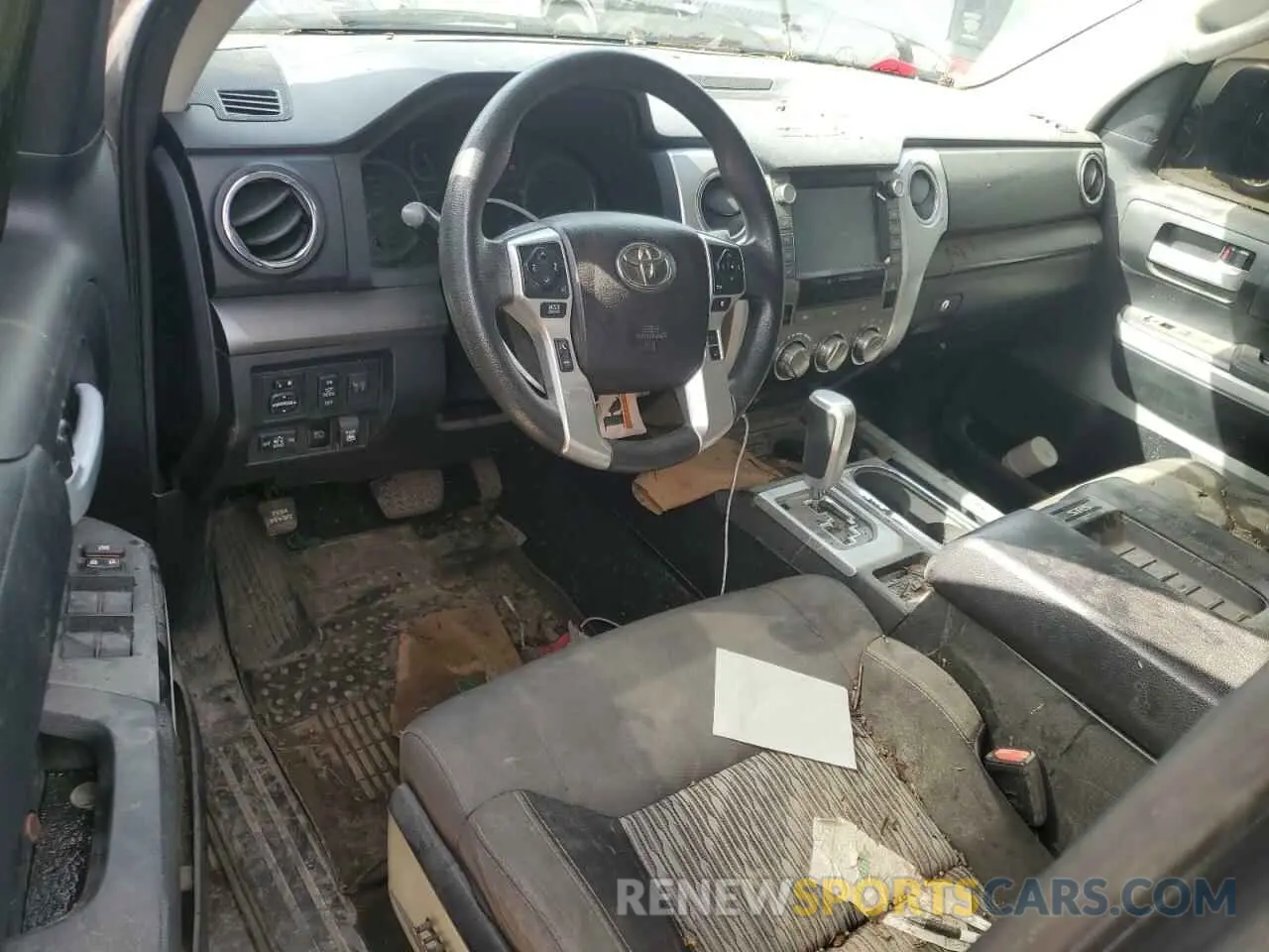 8 Photograph of a damaged car 5TFDY5F17MX994358 TOYOTA TUNDRA 2021