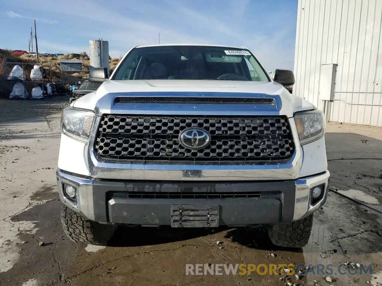 5 Photograph of a damaged car 5TFDY5F18MX013681 TOYOTA TUNDRA 2021