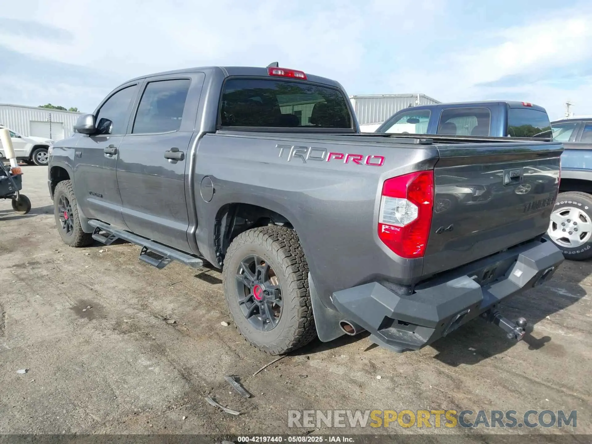 3 Photograph of a damaged car 5TFDY5F19MX004939 TOYOTA TUNDRA 2021