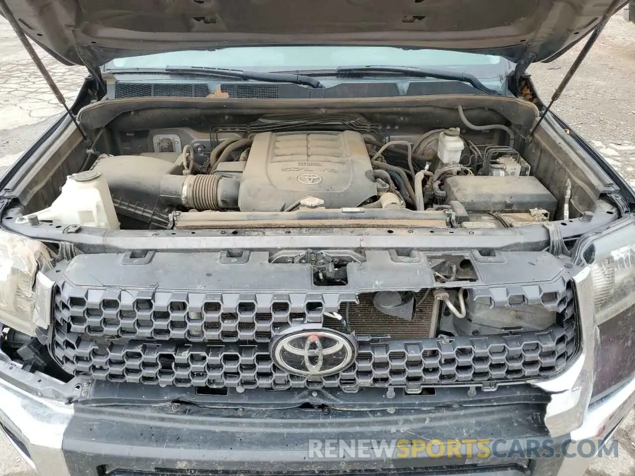 11 Photograph of a damaged car 5TFDY5F19MX968506 TOYOTA TUNDRA 2021