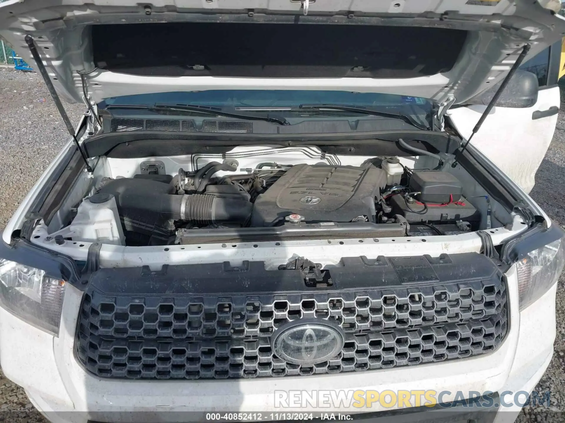 10 Photograph of a damaged car 5TFDY5F1XMX029817 TOYOTA TUNDRA 2021