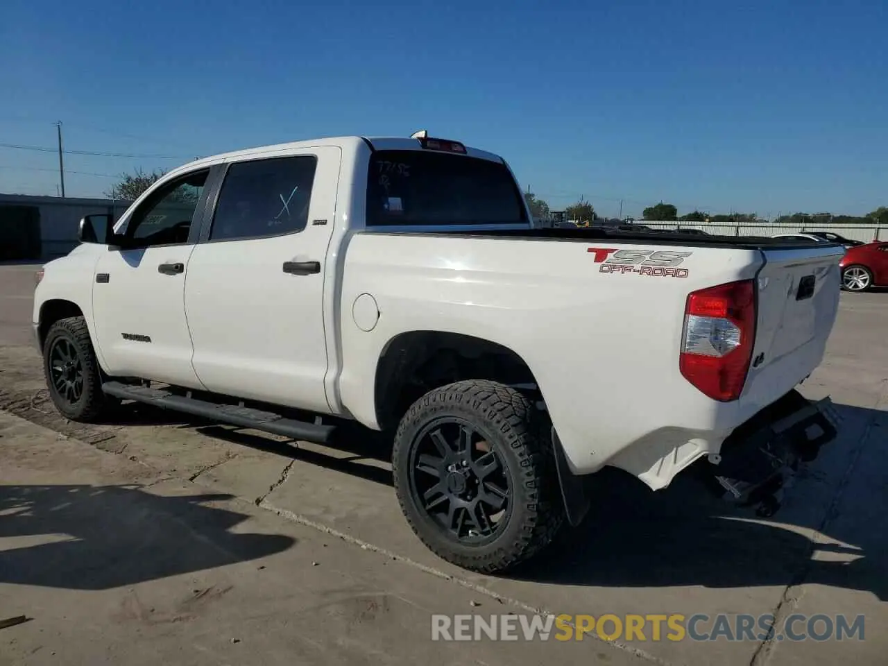 2 Photograph of a damaged car 5TFDY5F1XMX031051 TOYOTA TUNDRA 2021