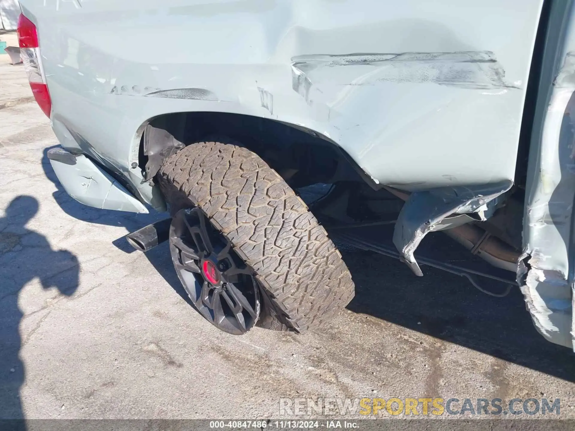 19 Photograph of a damaged car 5TFDY5F1XMX034208 TOYOTA TUNDRA 2021