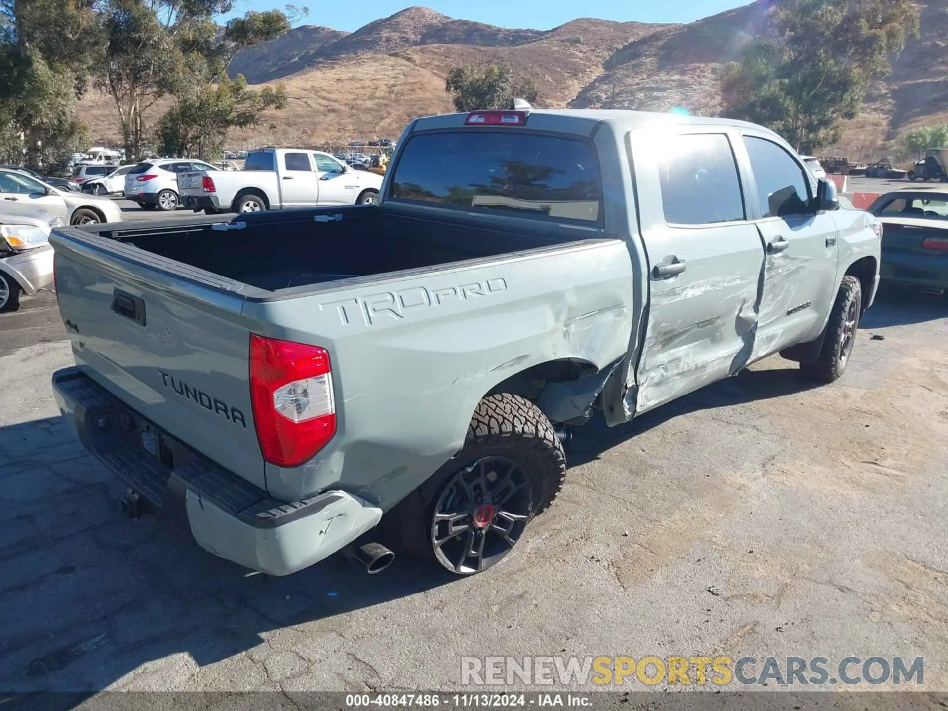 4 Photograph of a damaged car 5TFDY5F1XMX034208 TOYOTA TUNDRA 2021