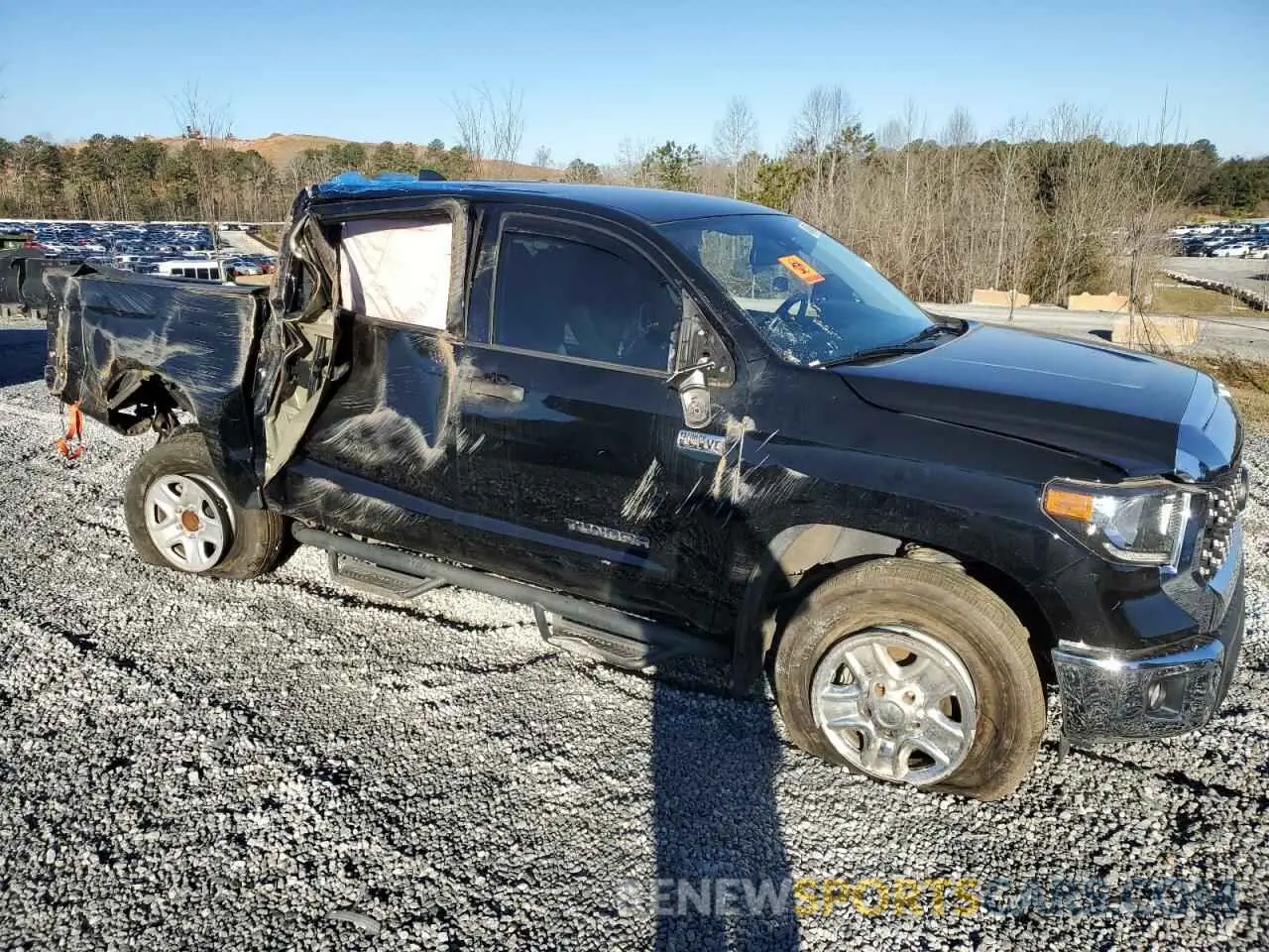 4 Photograph of a damaged car 5TFEY5F10MX277384 TOYOTA TUNDRA 2021