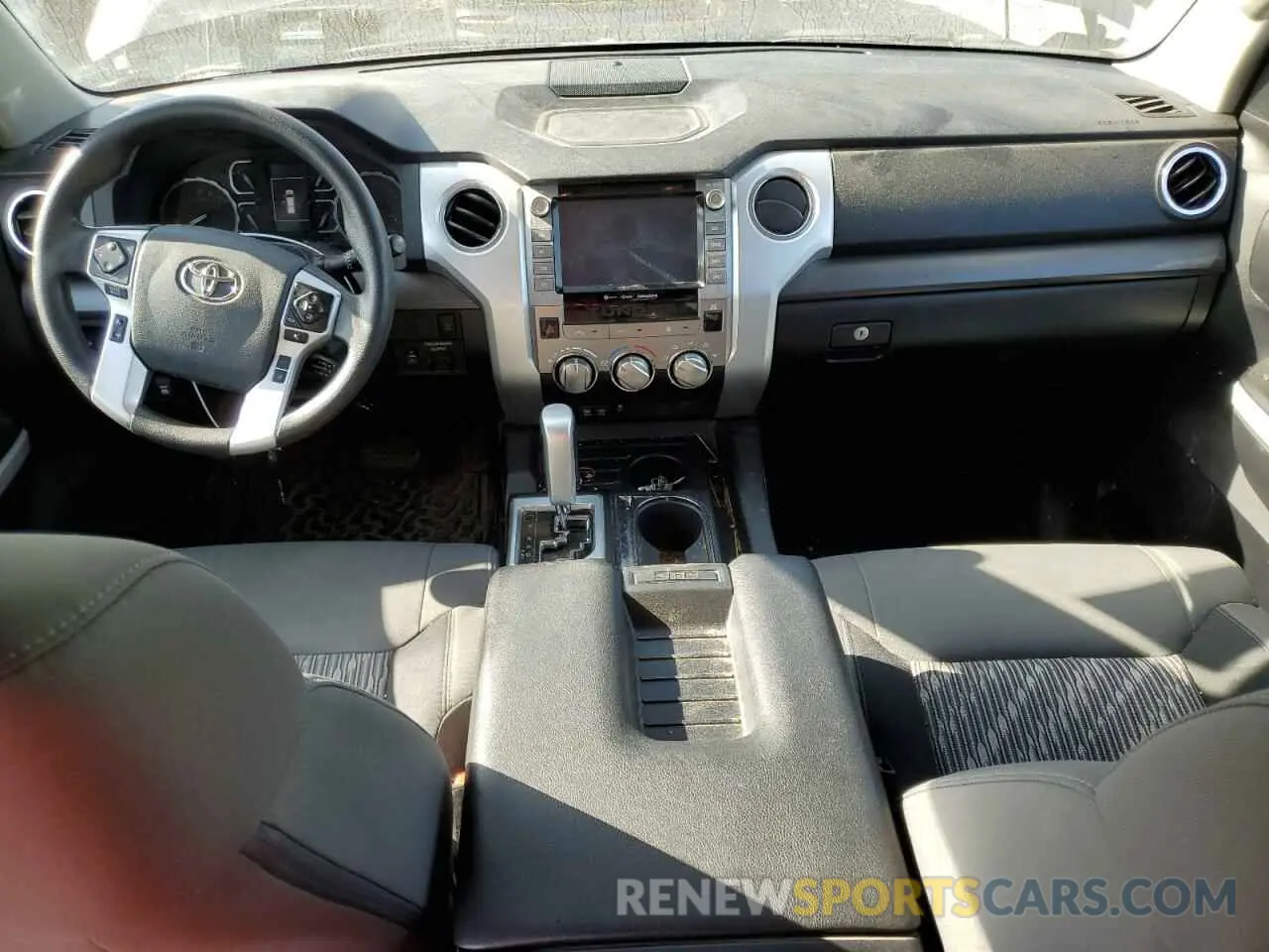 8 Photograph of a damaged car 5TFEY5F13MX272535 TOYOTA TUNDRA 2021