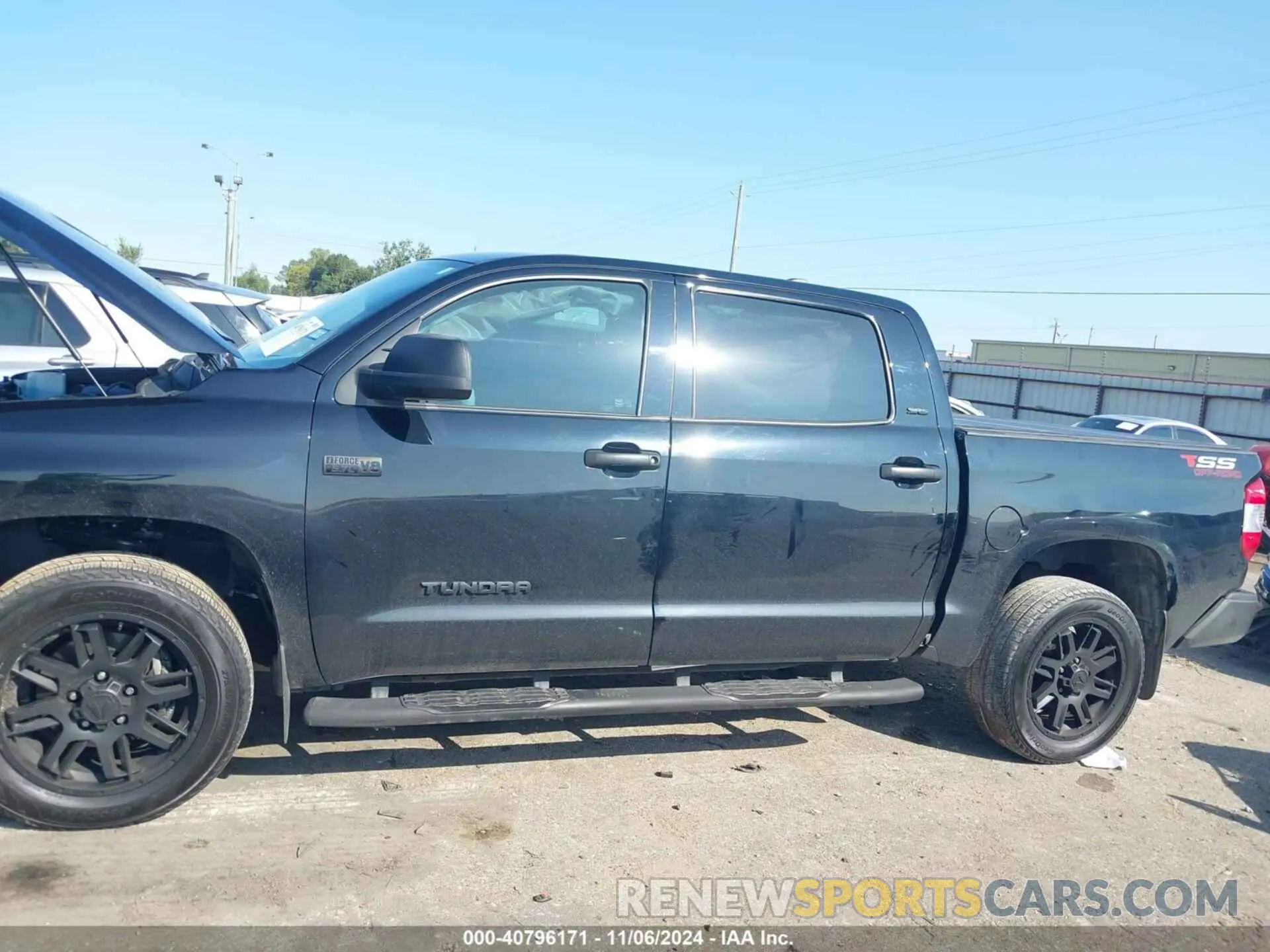 15 Photograph of a damaged car 5TFEY5F13MX275659 TOYOTA TUNDRA 2021
