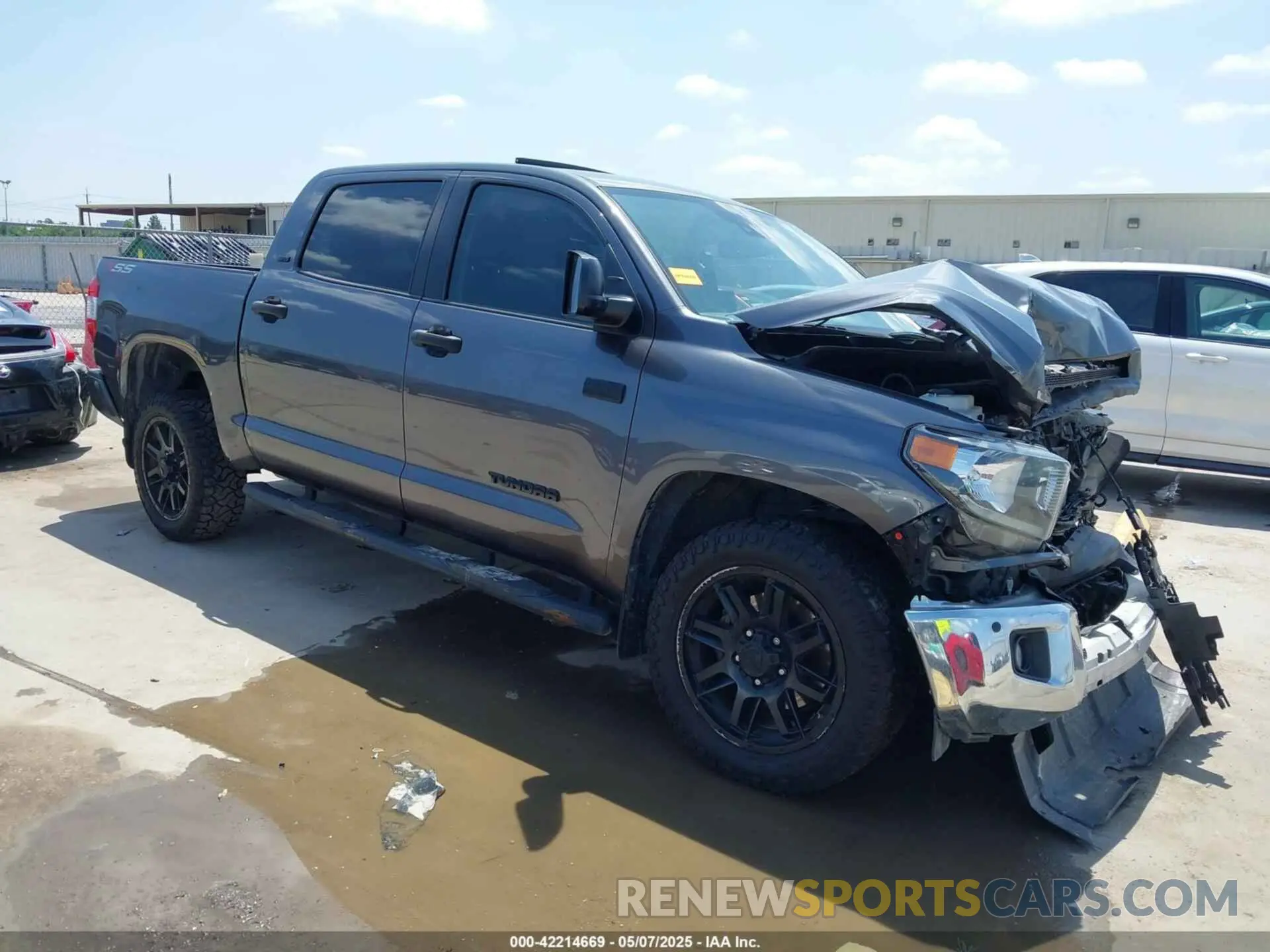 1 Photograph of a damaged car 5TFEY5F13MX279985 TOYOTA TUNDRA 2021