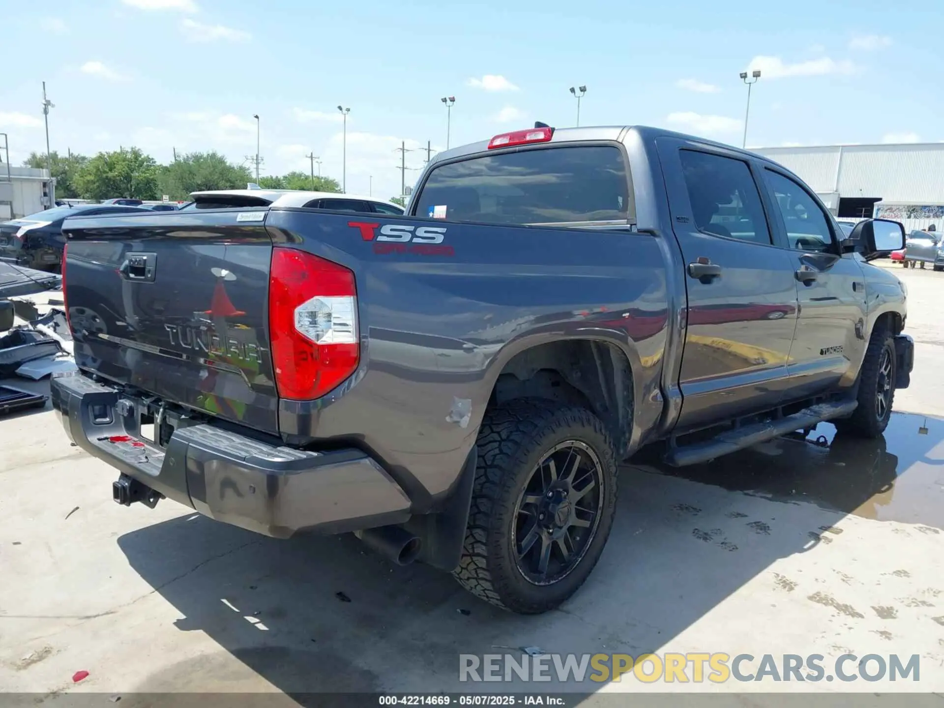 4 Photograph of a damaged car 5TFEY5F13MX279985 TOYOTA TUNDRA 2021
