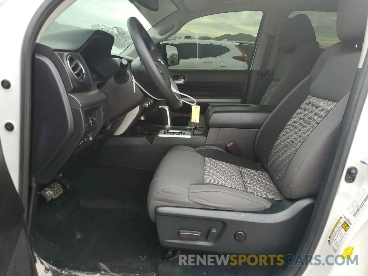 7 Photograph of a damaged car 5TFEY5F15MX280216 TOYOTA TUNDRA 2021
