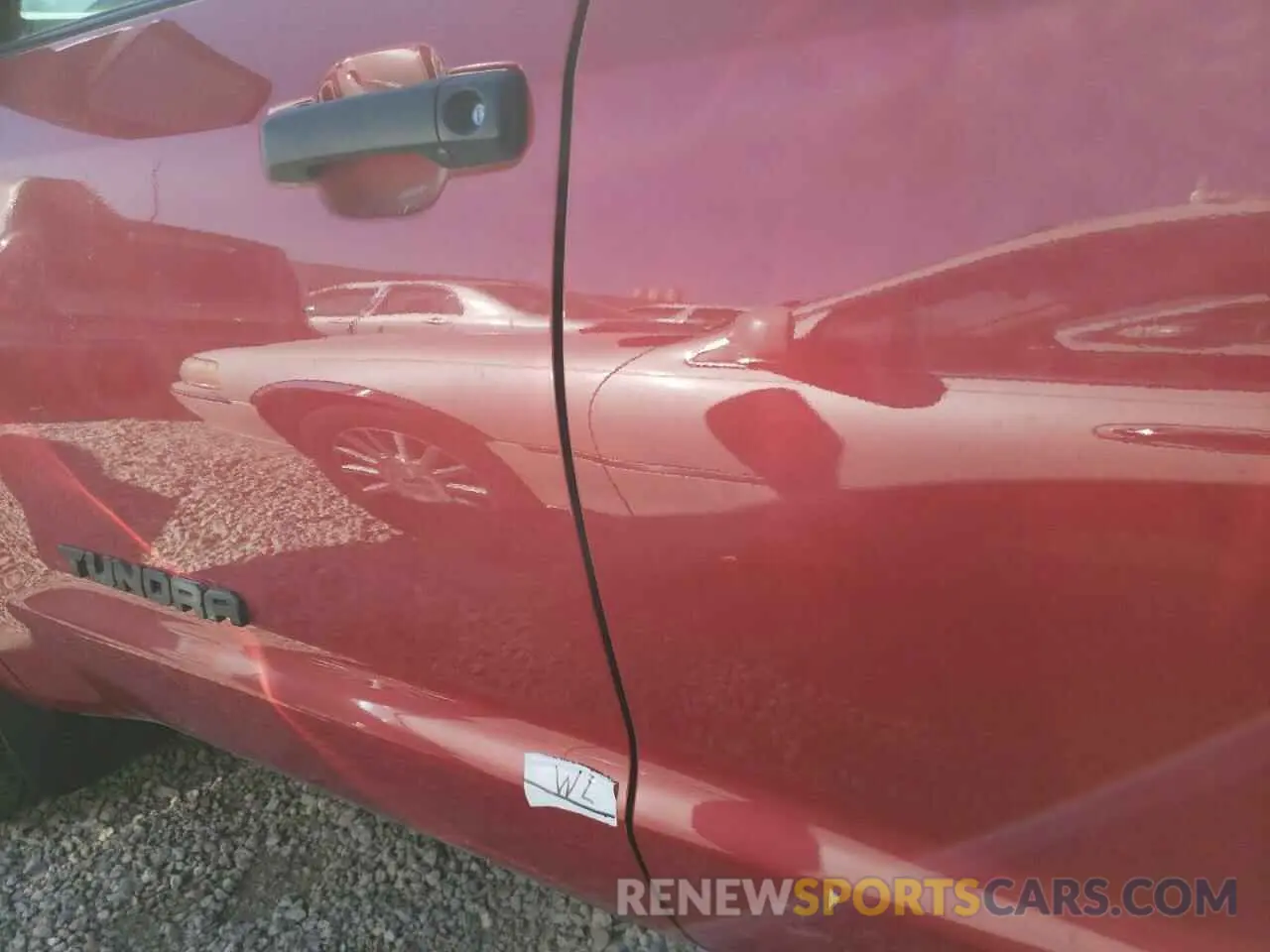 9 Photograph of a damaged car 5TFEY5F16MX290849 TOYOTA TUNDRA 2021