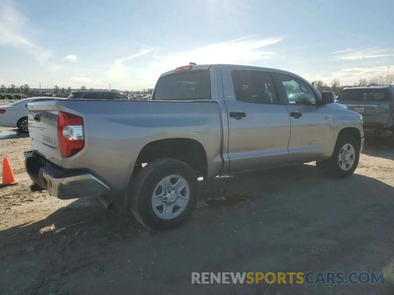3 Photograph of a damaged car 5TFEY5F19MX299576 TOYOTA TUNDRA 2021