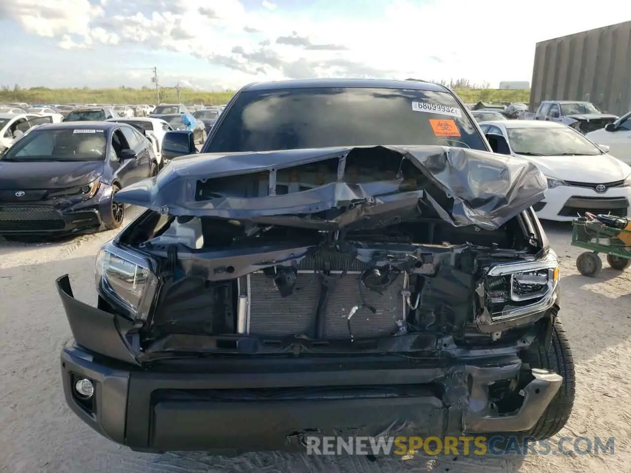 5 Photograph of a damaged car 5TFFY5F15MX281354 TOYOTA TUNDRA 2021