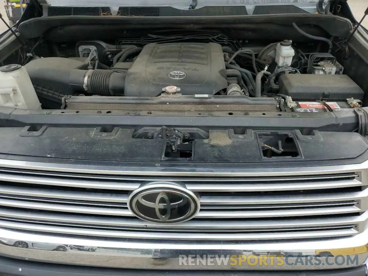 11 Photograph of a damaged car 5TFFY5F19MX275928 TOYOTA TUNDRA 2021