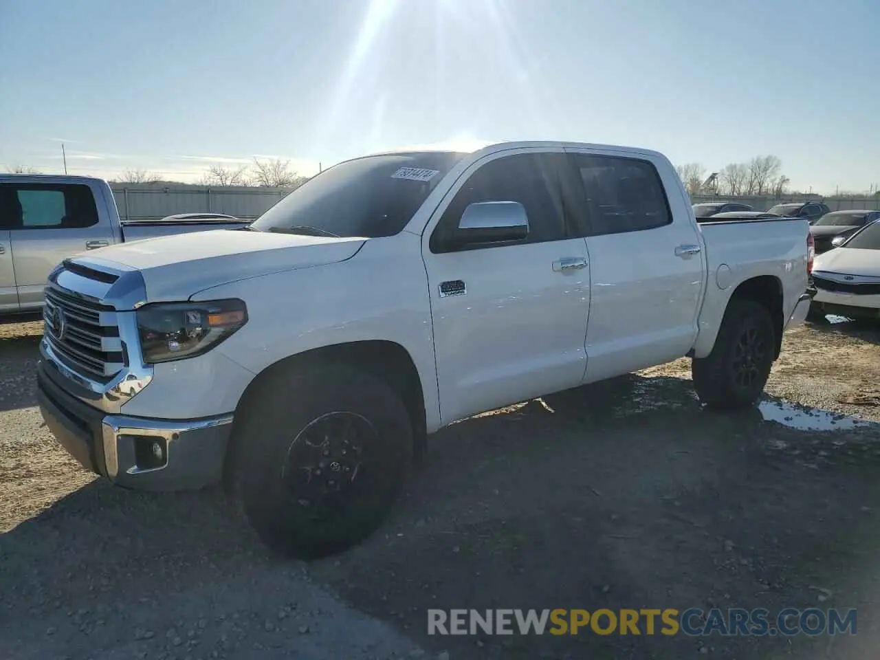 1 Photograph of a damaged car 5TFHY5F10MX037023 TOYOTA TUNDRA 2021