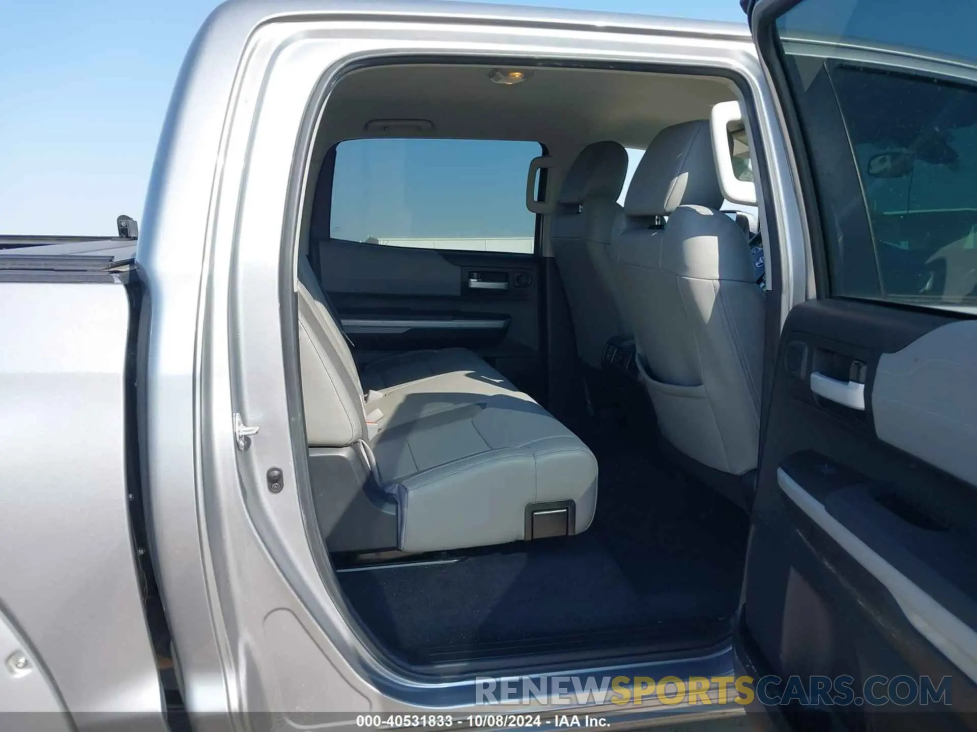8 Фотография поврежденного автомобиля 5TFHY5F13MX983410 TOYOTA TUNDRA 2021