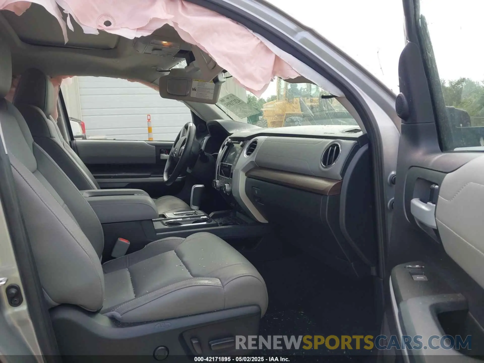 5 Photograph of a damaged car 5TFHY5F13MX989921 TOYOTA TUNDRA 2021